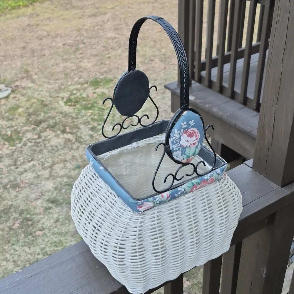 Vintage WhiteWicker Nesting Floral Quilt Metal Handle Basket